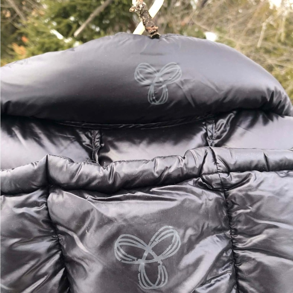 TNA SUPER PUFF Aritzia MID (medium) Black Puffer Coat - Picture 6 of 10